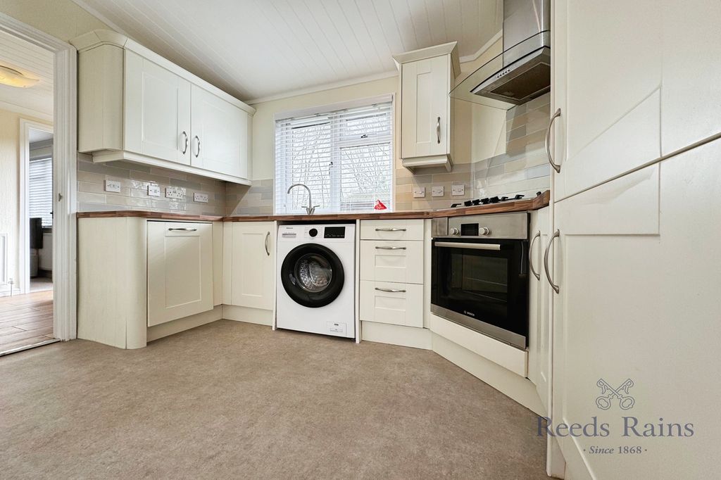 Property photo 2 of 14 Picture No. 02