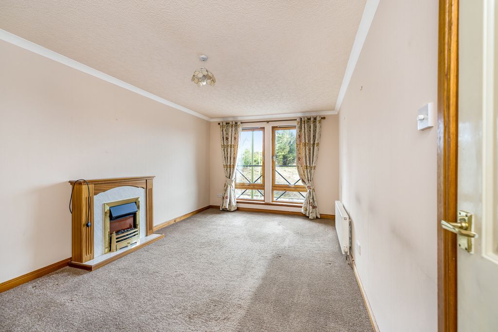 Property photo 3 of 17 Property Image 3