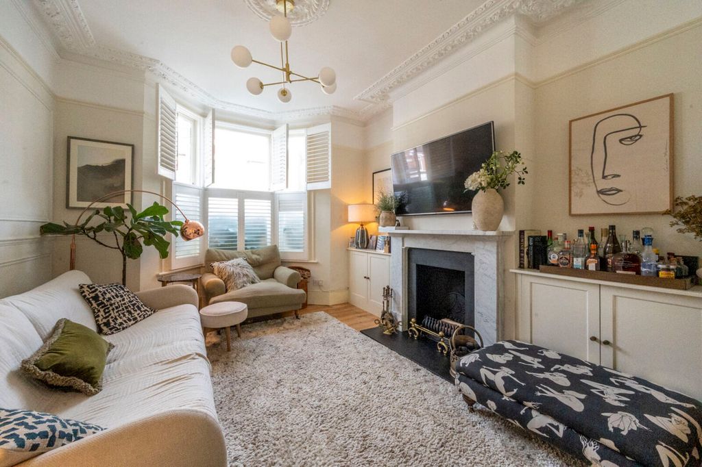 Property photo 1 of 30