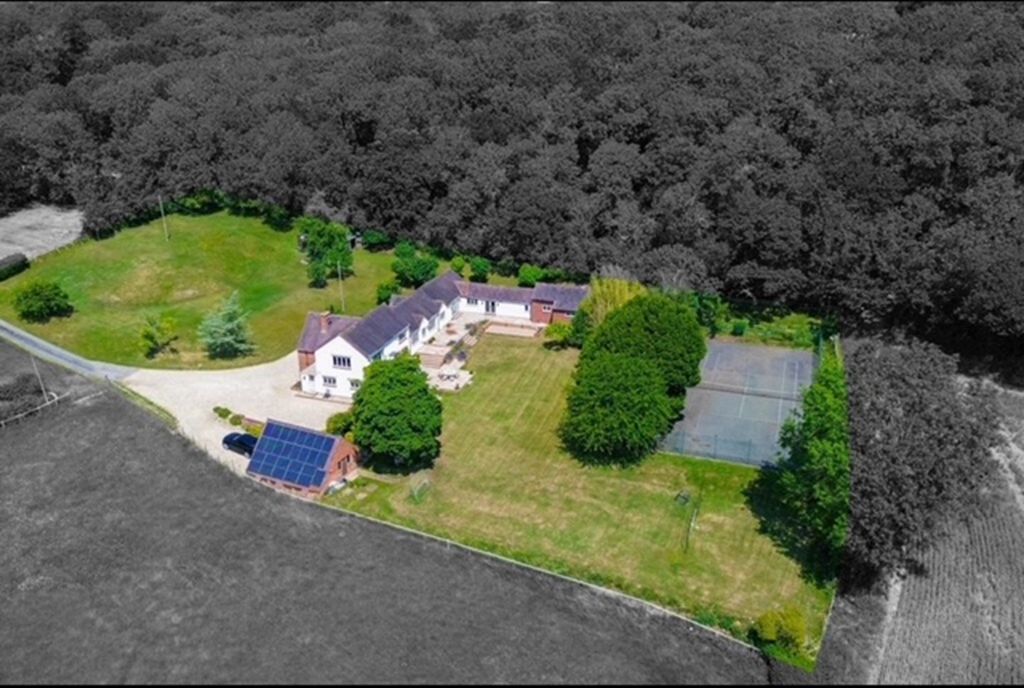 Property photo 2 of 30