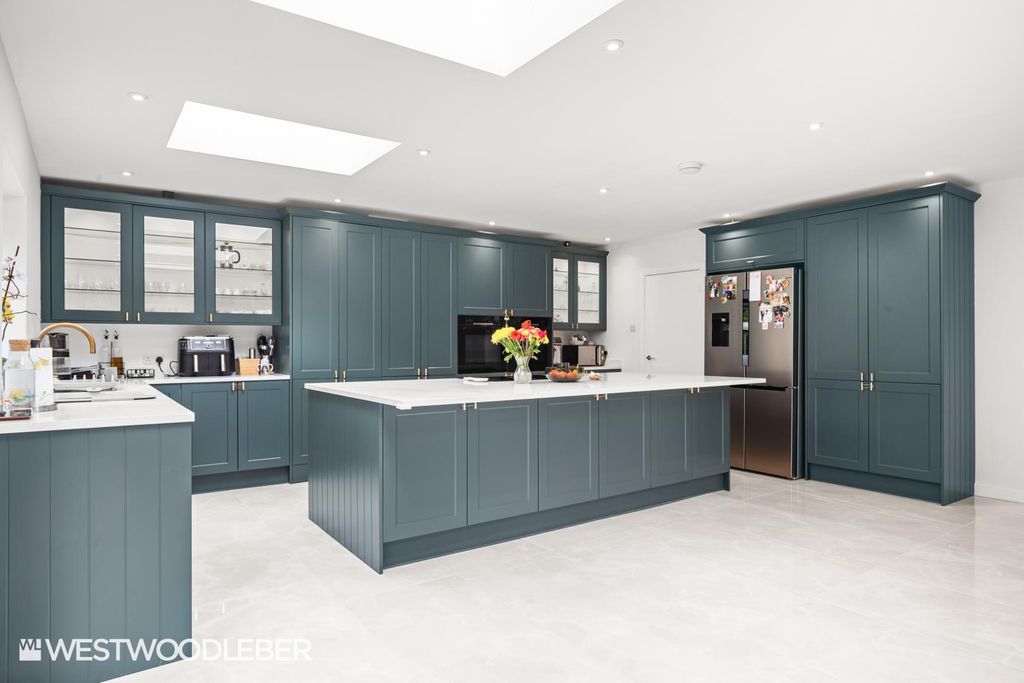 Property photo 2 of 31 Woodstockroad_28.Jpg