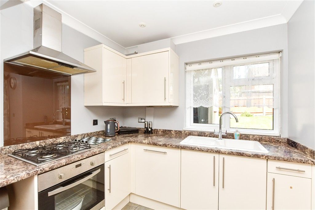 Property photo 3 of 13 Kitchen