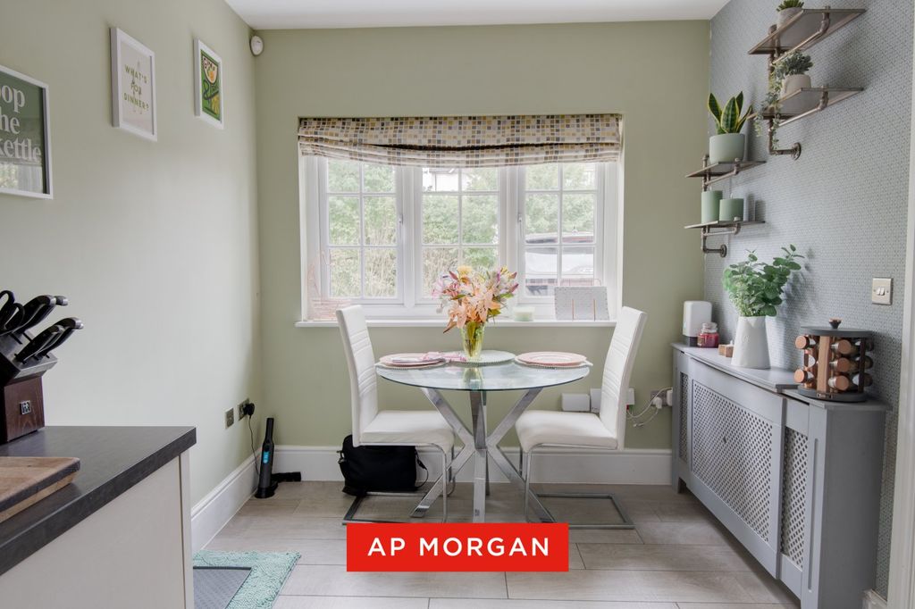 Property photo 3 of 19 Picture No. 32