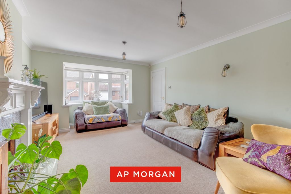 Property photo 3 of 18 Picture No. 11