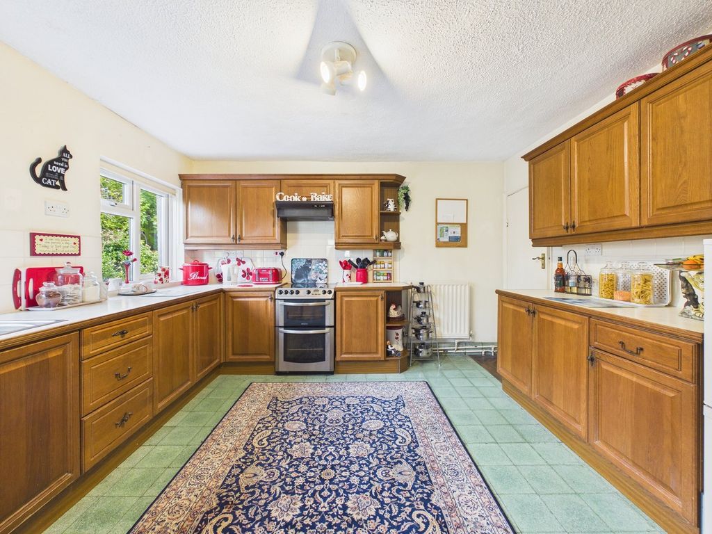 Property photo 3 of 23