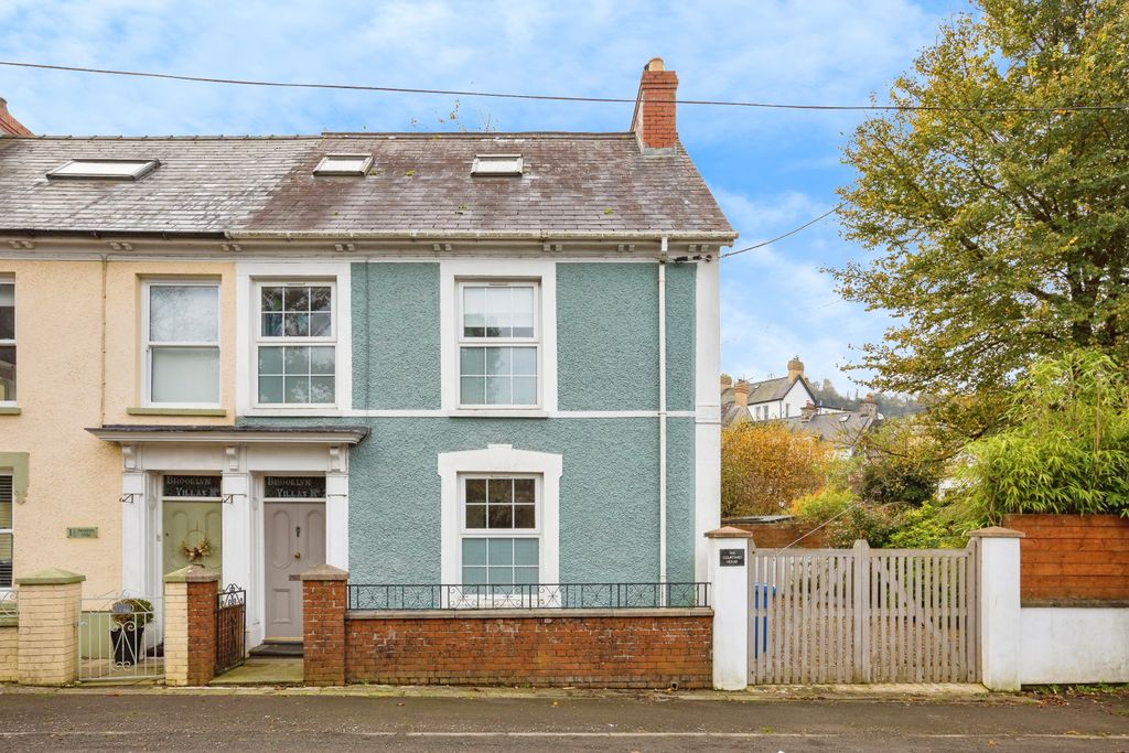 Property photo 1 of 10