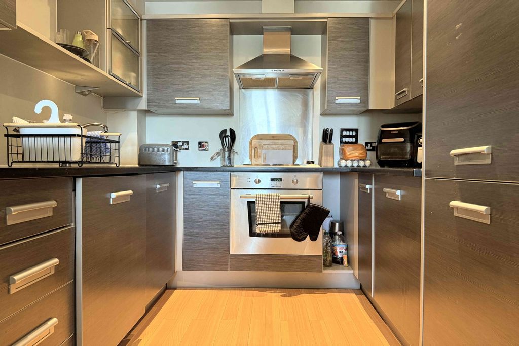 Property photo 3 of 5 Kitchen