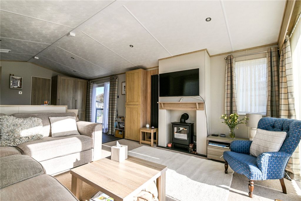 Property photo 3 of 15 Picture No. 03