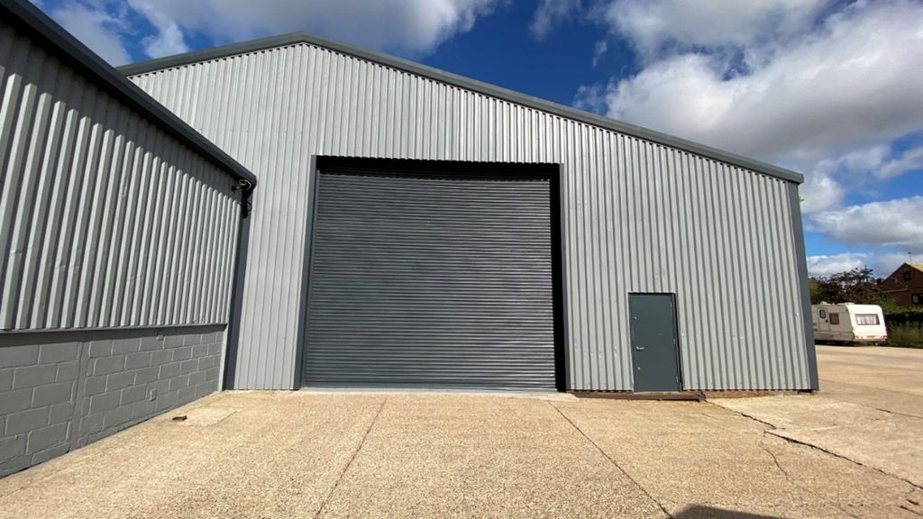 Property photo 2 of 9