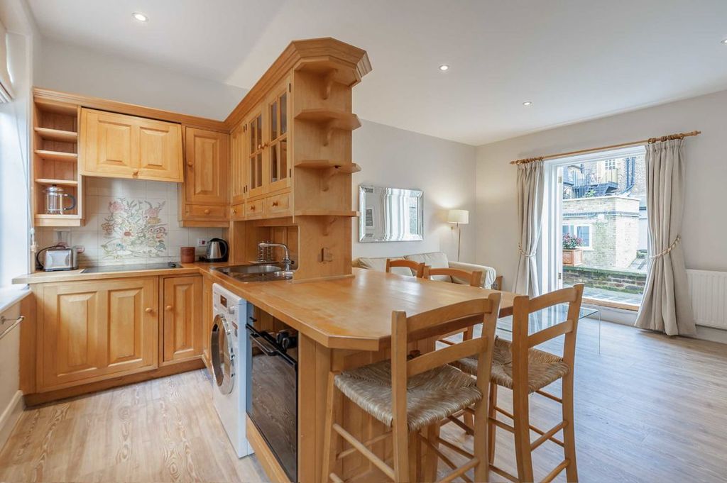 Property photo 3 of 5