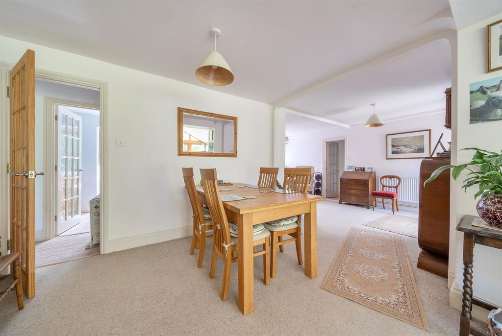 Property photo 3 of 45 1472322-19-6A283A820Bdd3.Jpg
