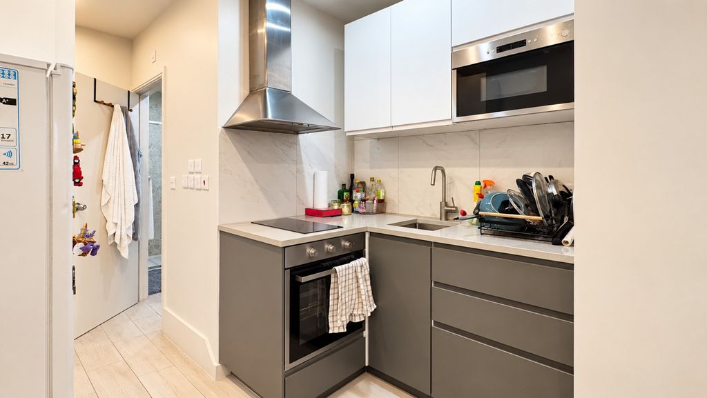 Property photo 2 of 18 Kitchen