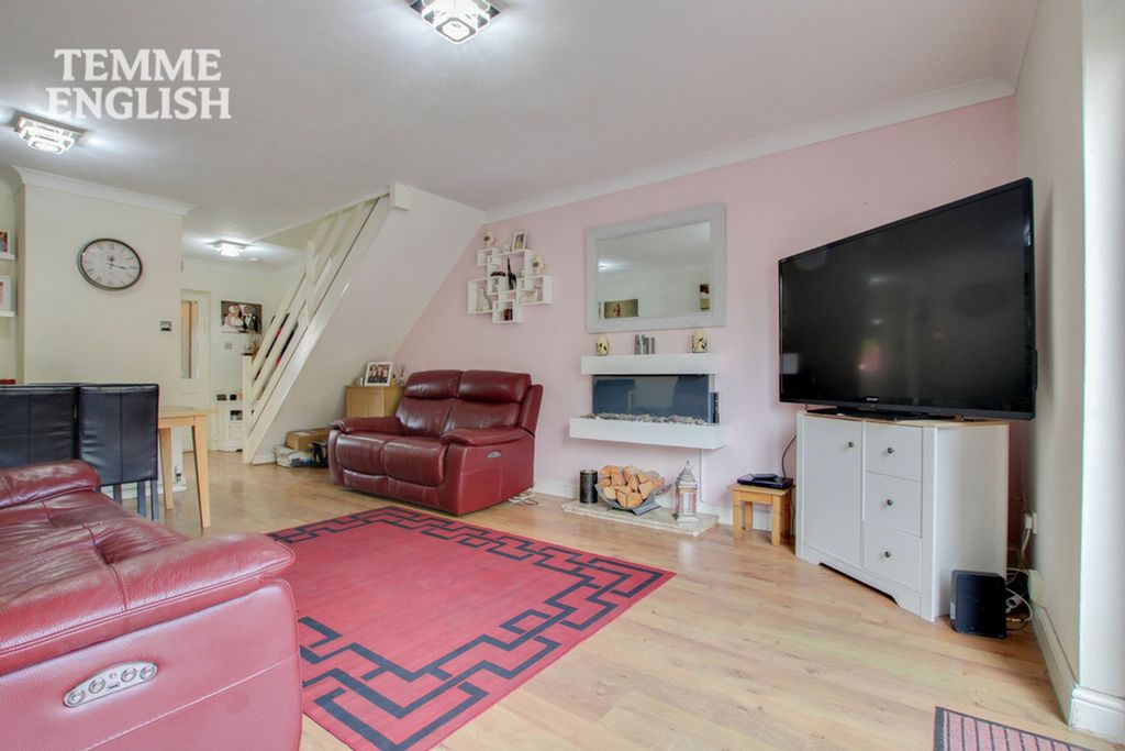 Property photo 3 of 24