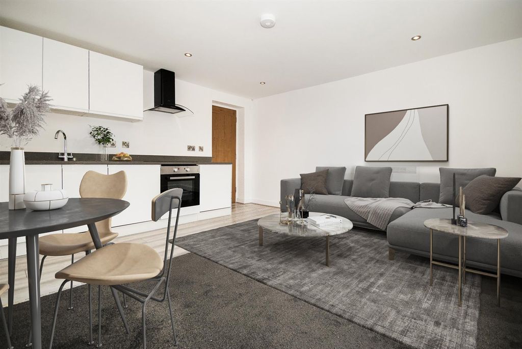 Property photo 2 of 6 Kitchen