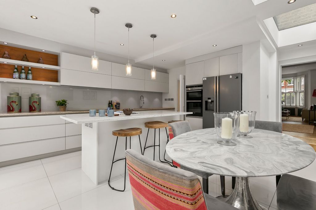 Property photo 1 of 14 Kitchen