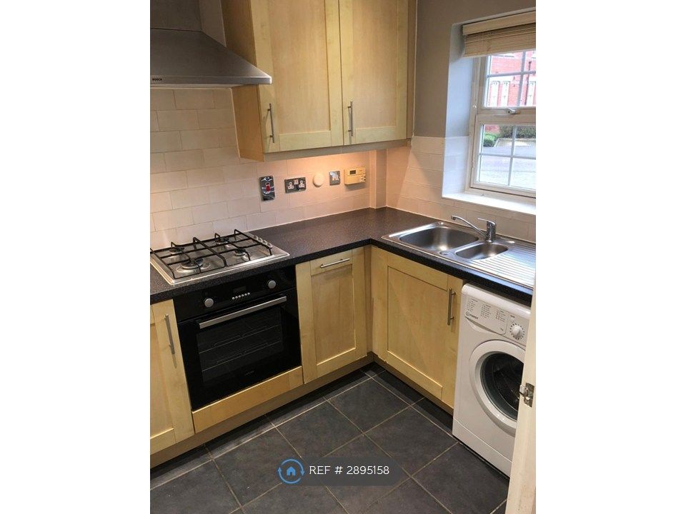 Property photo 2 of 26