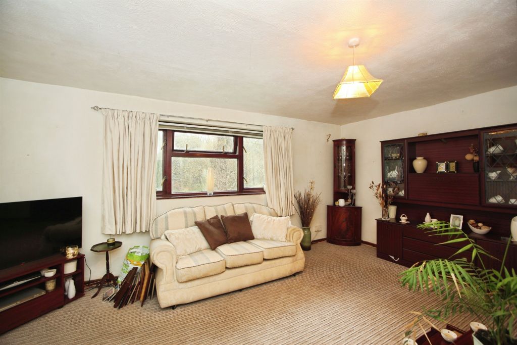 Additional image 4 of 2 bed flat for saleThe Crescent, Machen, Caerphilly CF83