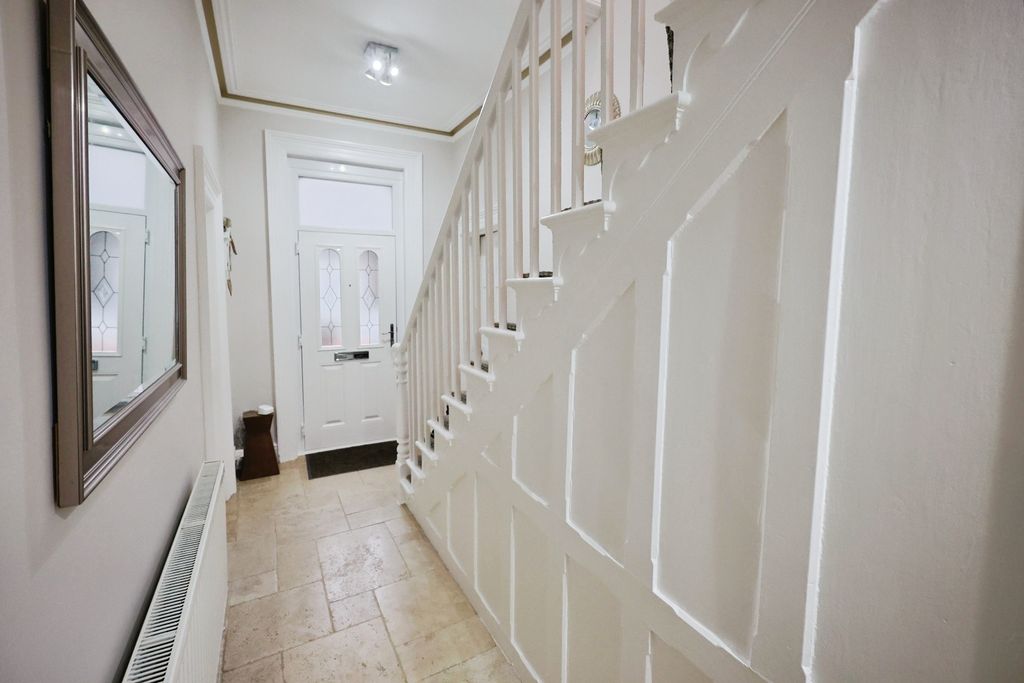 Property photo 3 of 17 Pbox-Img.Jpg