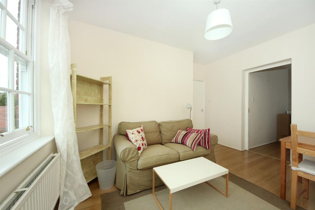 Property photo 3 of 7