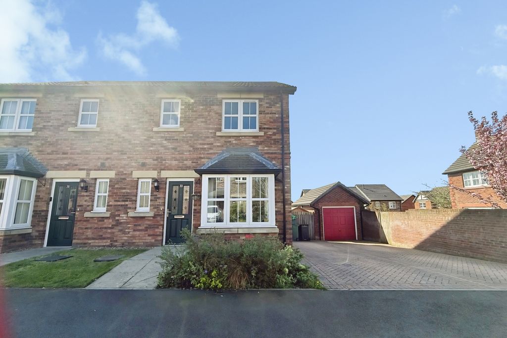 Property photo 1 of 15 External