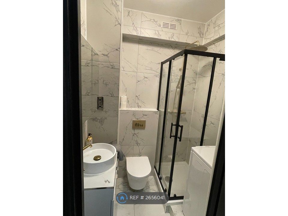 Property photo 3 of 5 Bathroom