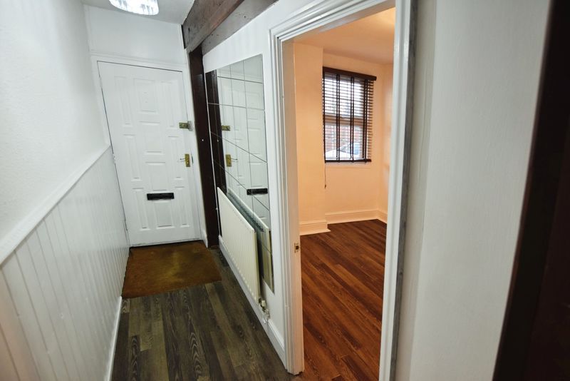 Property photo 2 of 13 Entrance Hall