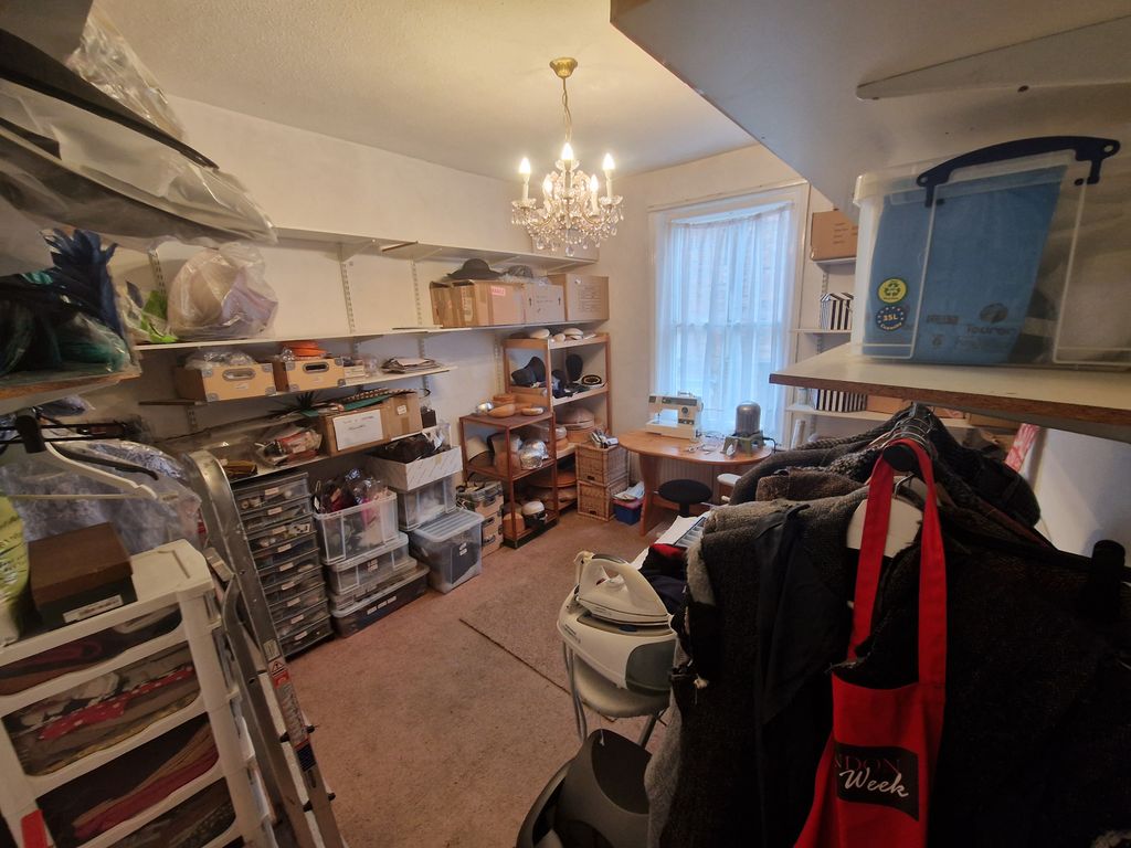 Property photo 3 of 4