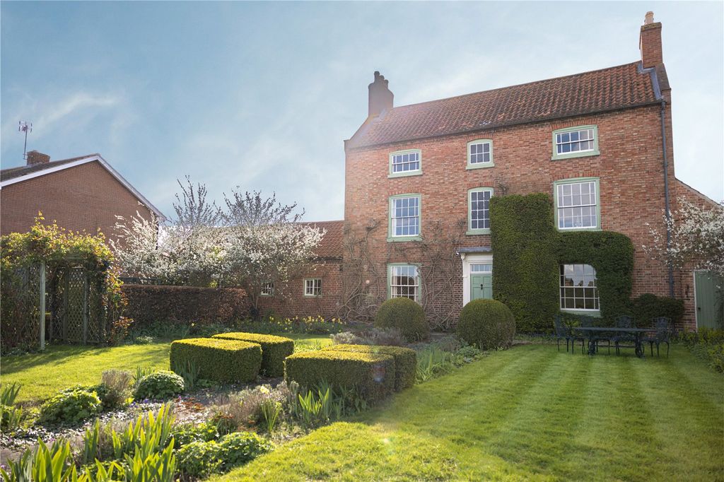 Property photo 1 of 42 Picture No. 63