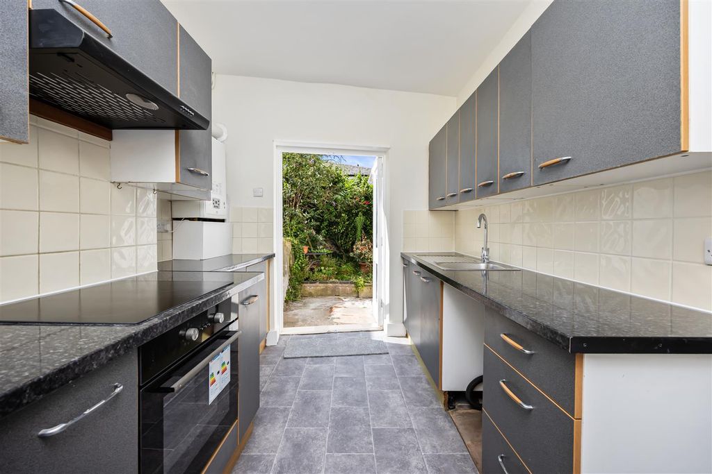 Property photo 3 of 16 Kitchen