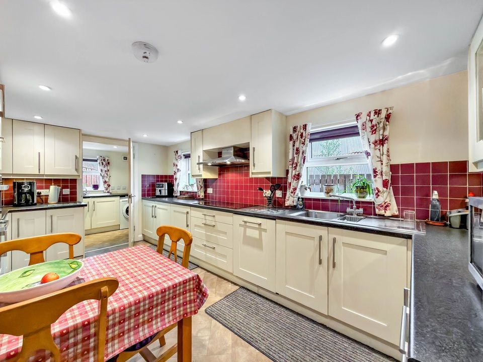 Property photo 2 of 37