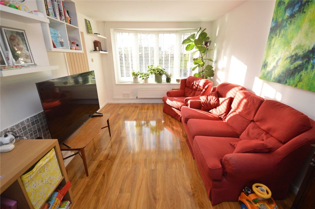 Property photo 2 of 9 Picture No. 21