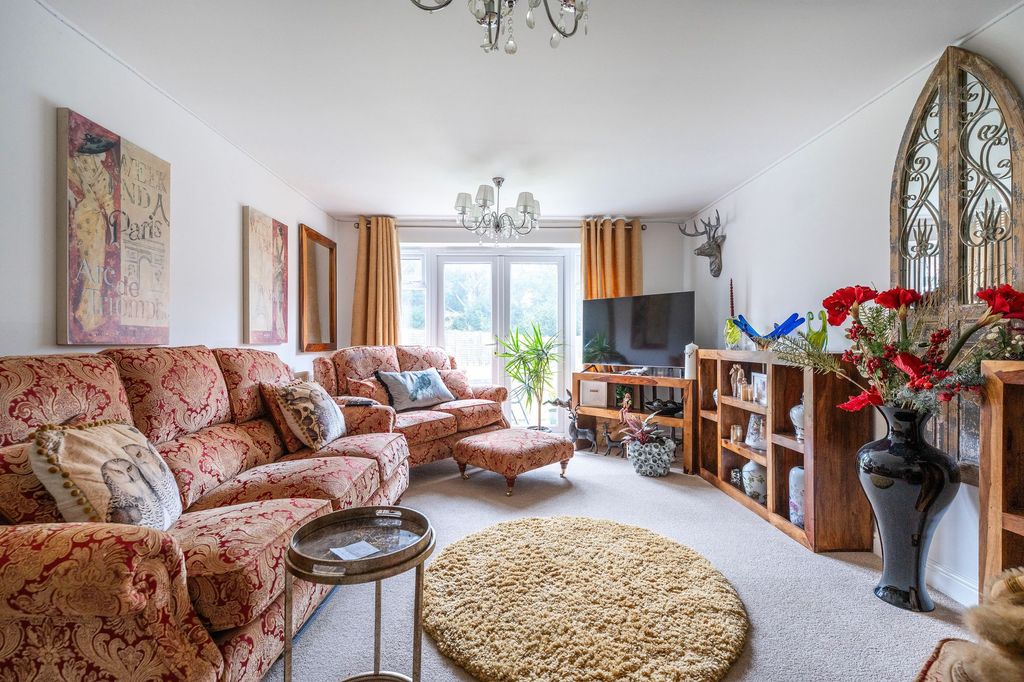 Property photo 3 of 25