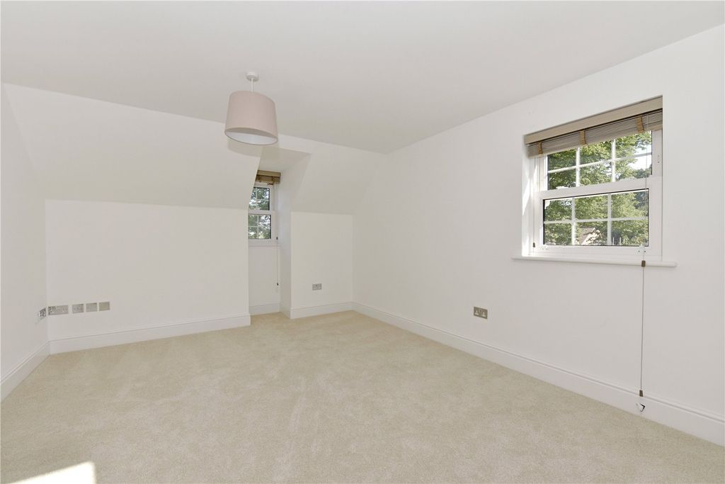 Property photo 3 of 5 Sitting Room