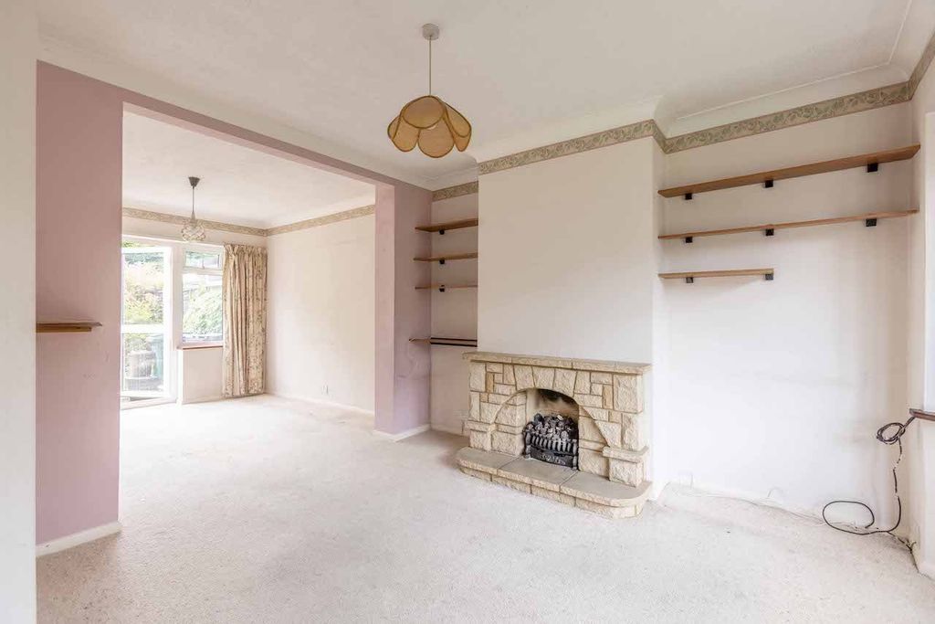 Property photo 3 of 13