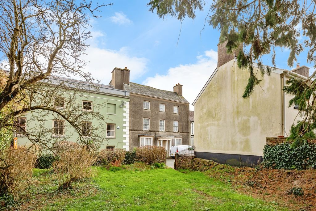 Property photo 1 of 20 Pbox-Img.Jpg