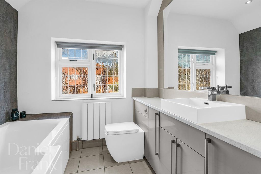 Additional image 31 of 5 bed detached house for saleTycehurst Hill, Loughton IG10