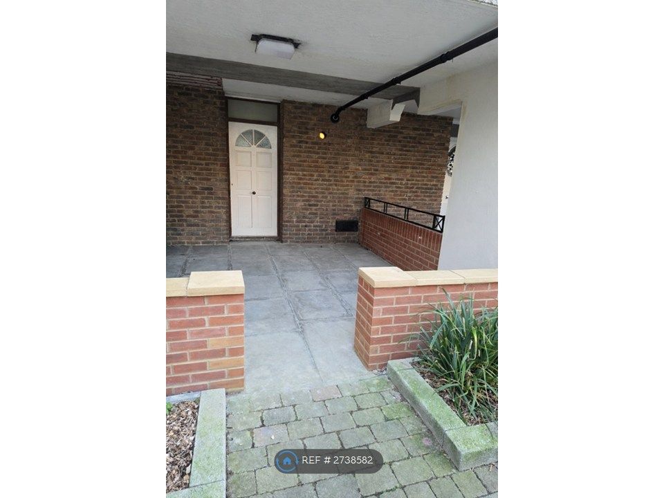 Property photo 1 of 9 Entrance