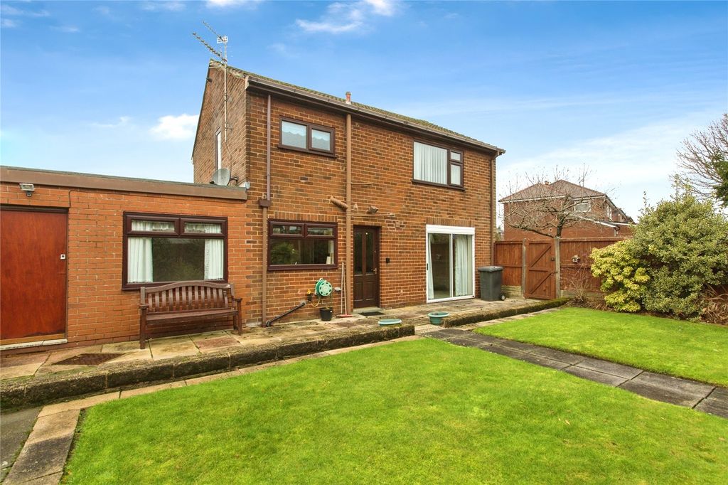 Property photo 2 of 31 Picture No. 21