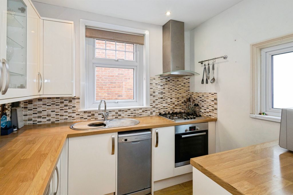 Property photo 3 of 15