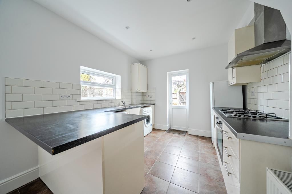 Property photo 3 of 23 Kitchen