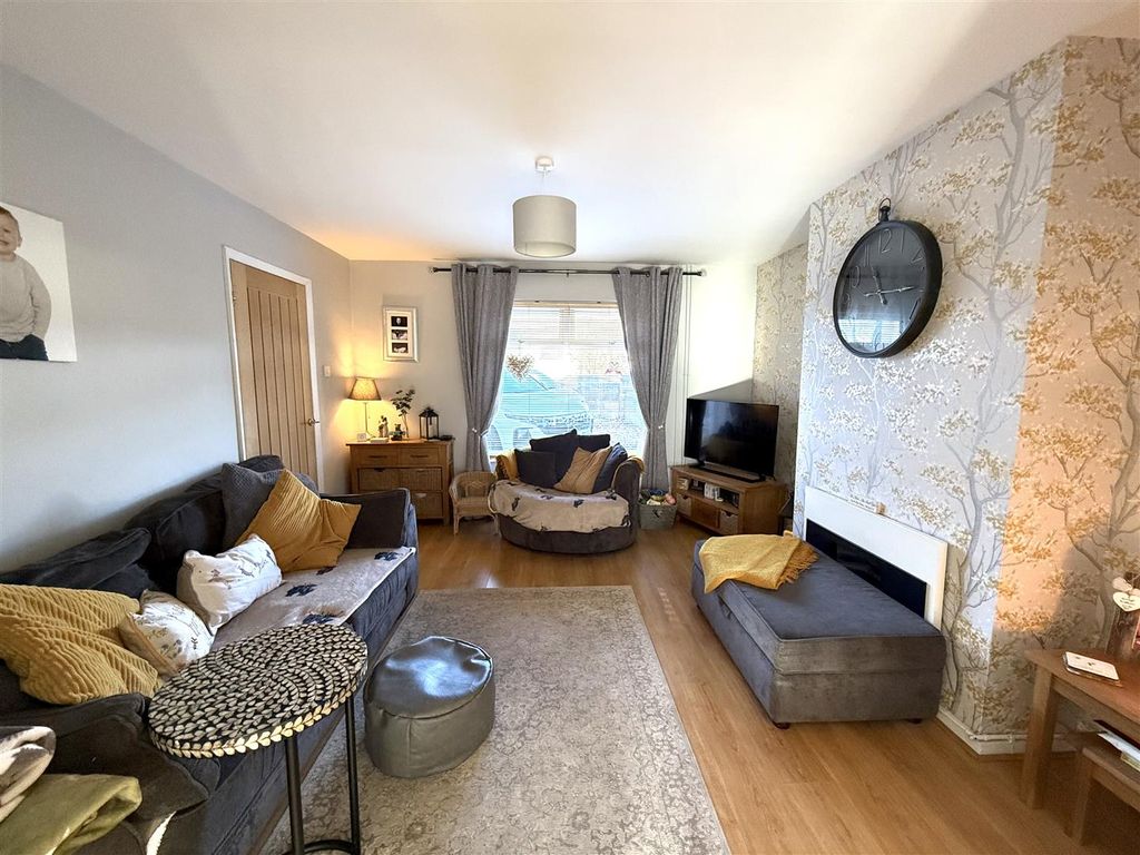 Property photo 2 of 12 4 Lodge Lounge.Jpeg