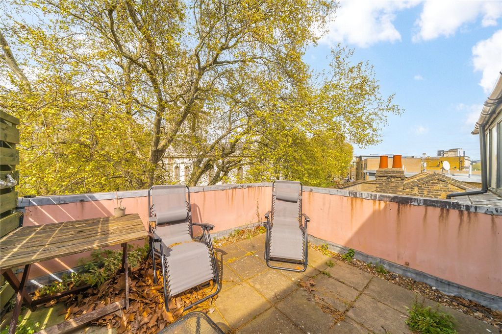 Property photo 2 of 13 Terrace