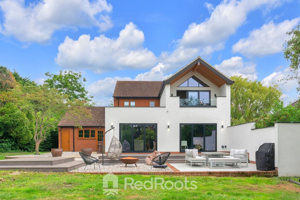 Property photo 1 of 47 3947970