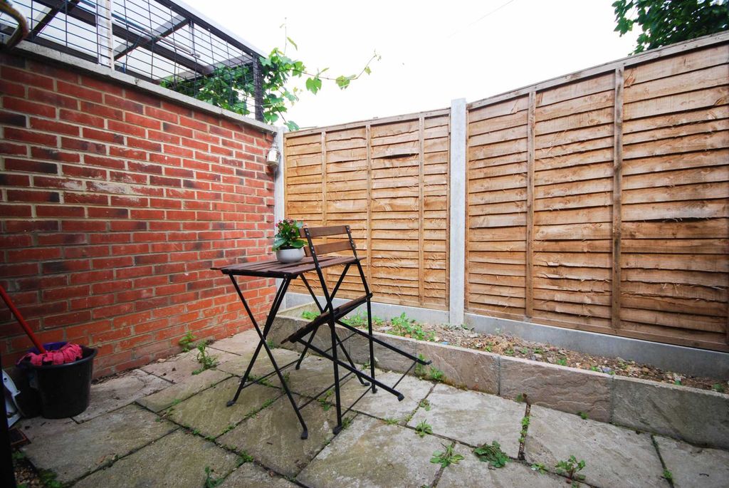 Property photo 2 of 5