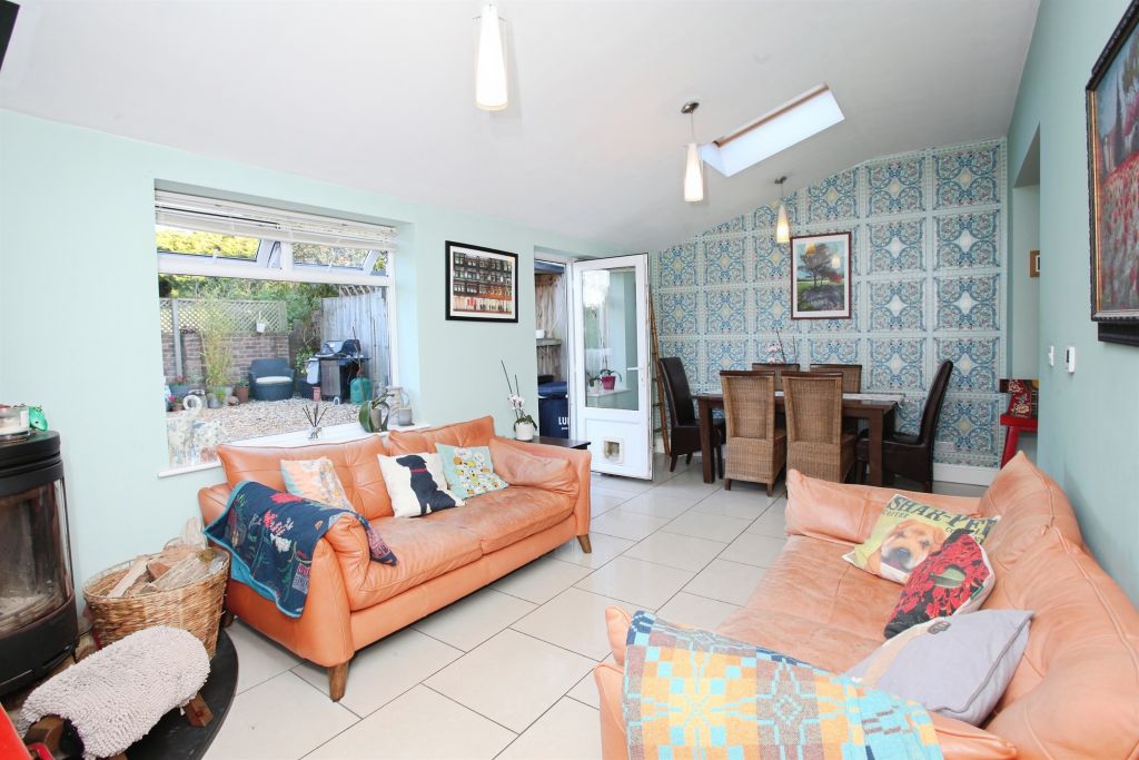 Property photo 2 of 17