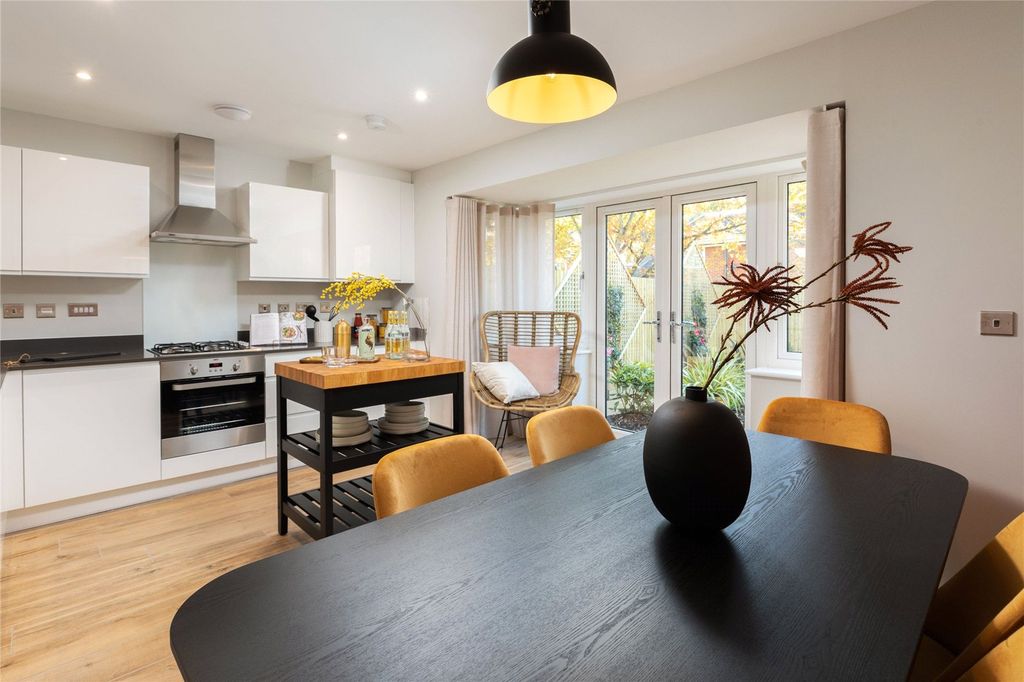 Property photo 2 of 14 Picture No. 10