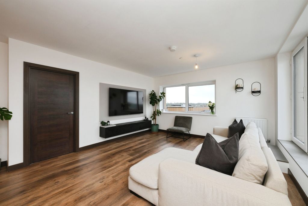 Additional image 6 of 1 bed flat for saleEdinburgh Gate, Harlow CM20