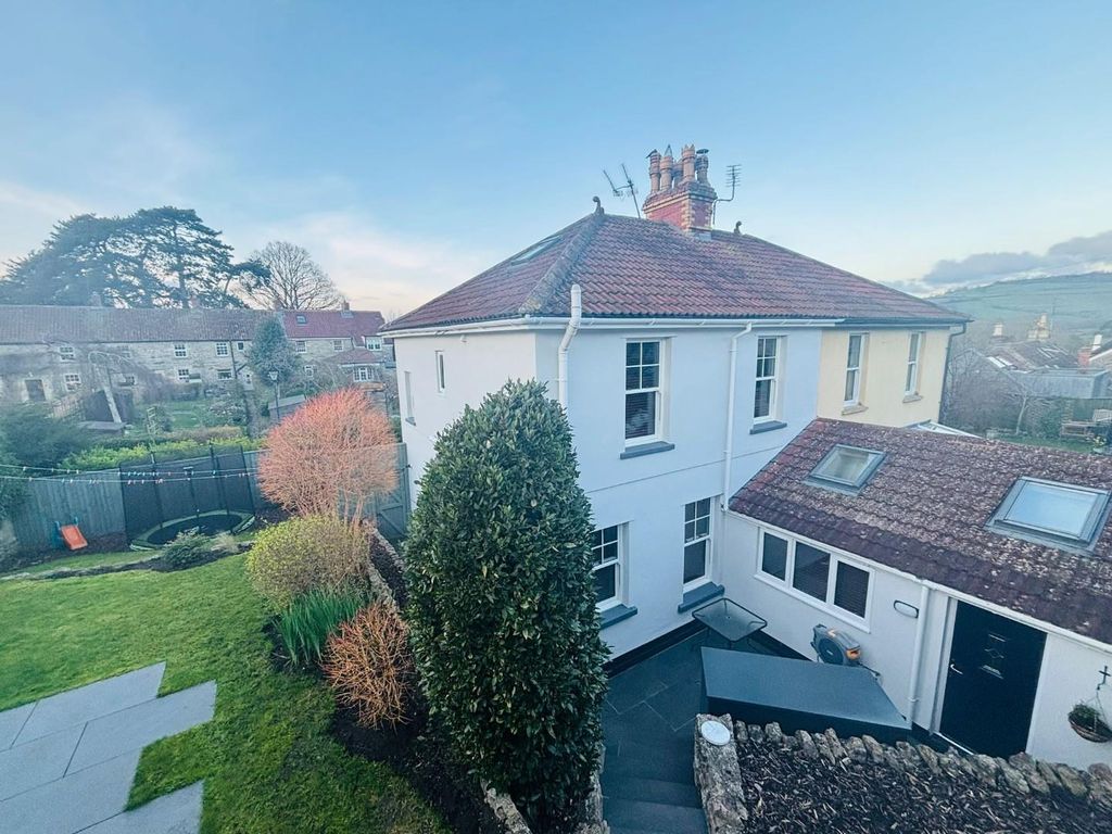 Property photo 2 of 23 Outside