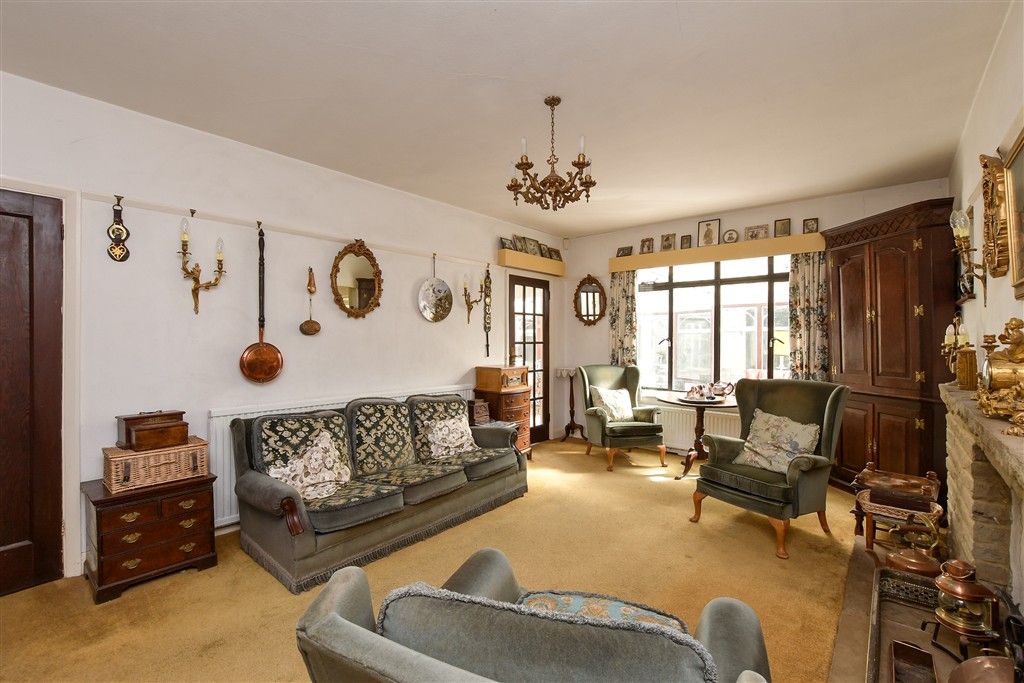 Property photo 2 of 25 Lounge