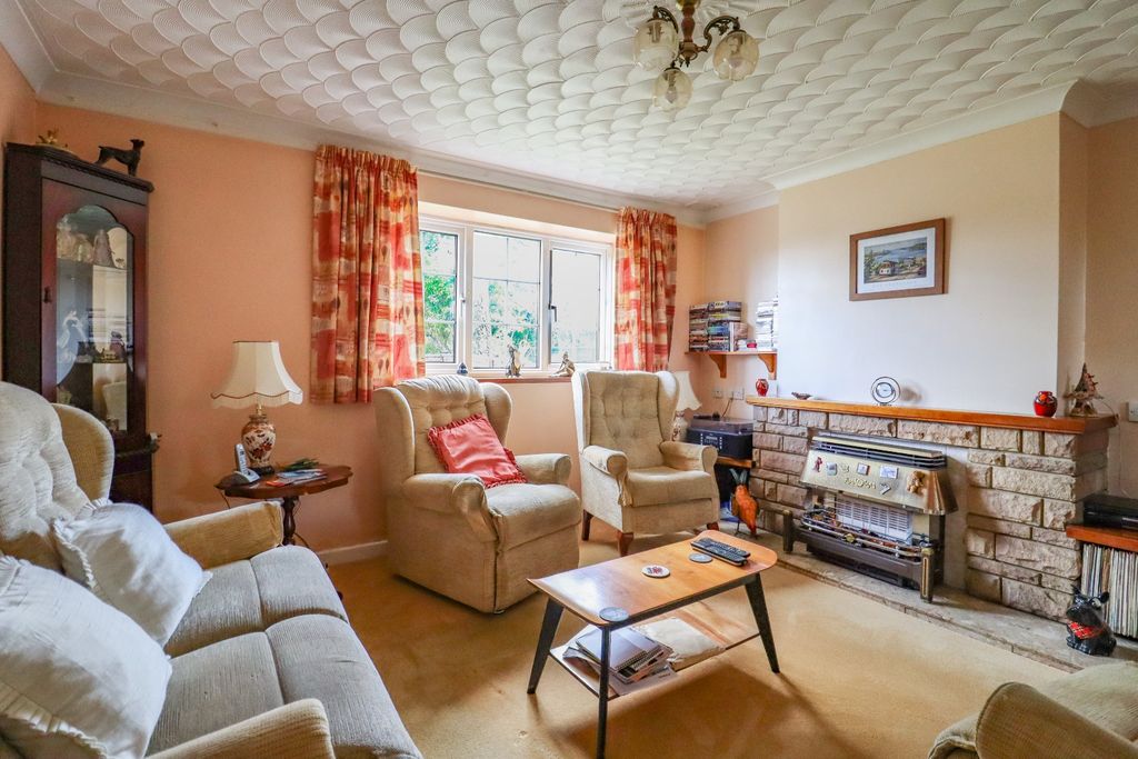 Property photo 2 of 18 3848355